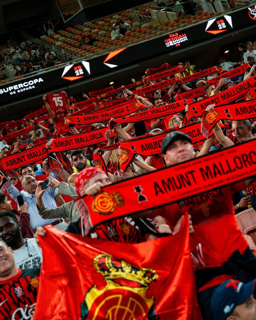 Recogida de firmas en condena de los hechos acaecidos en la Supercopa de España